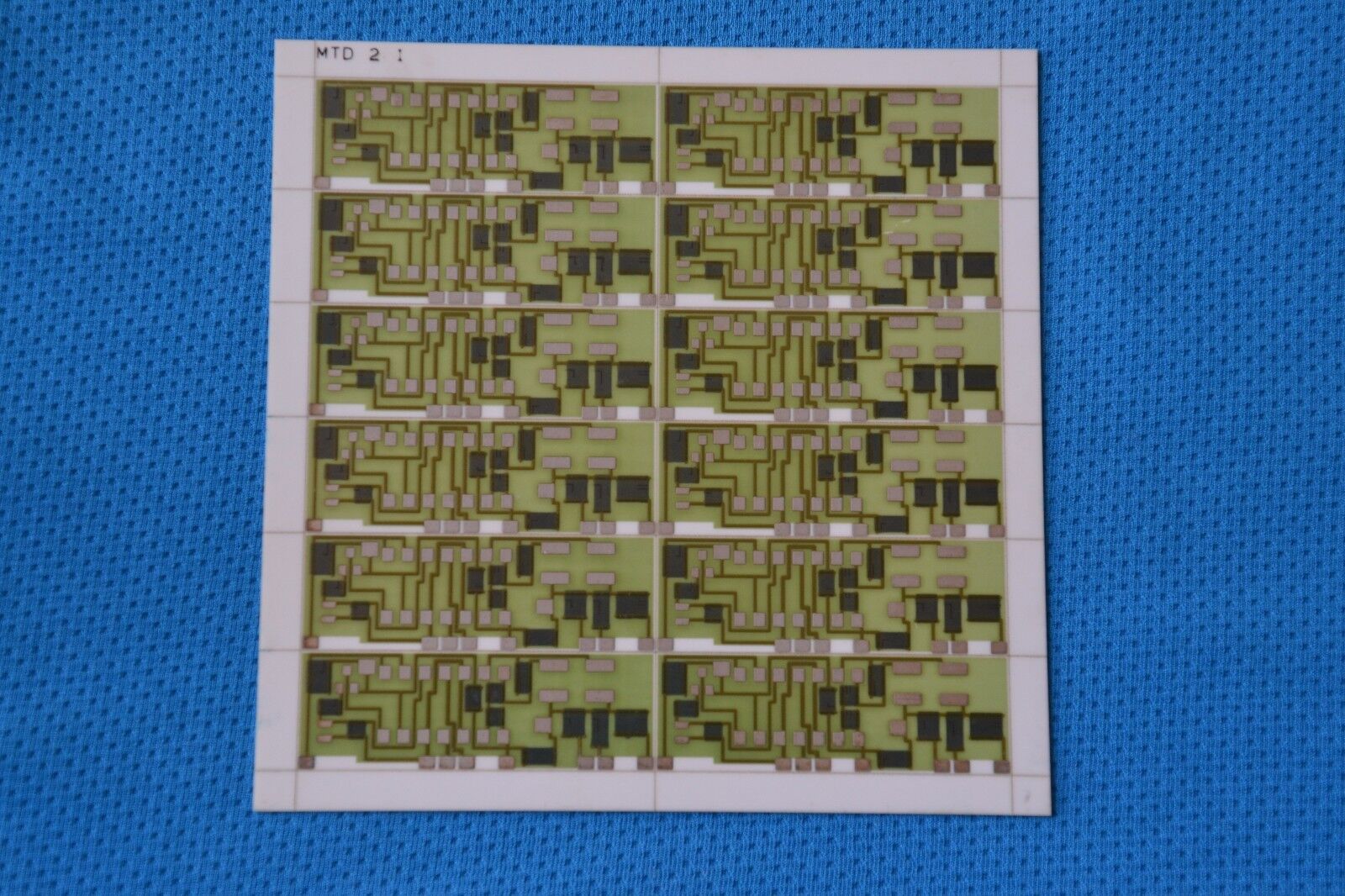 Unique Beautiful Vintage Hybrid Ceramic Wafer IC Collection Rare Gold Recovery 