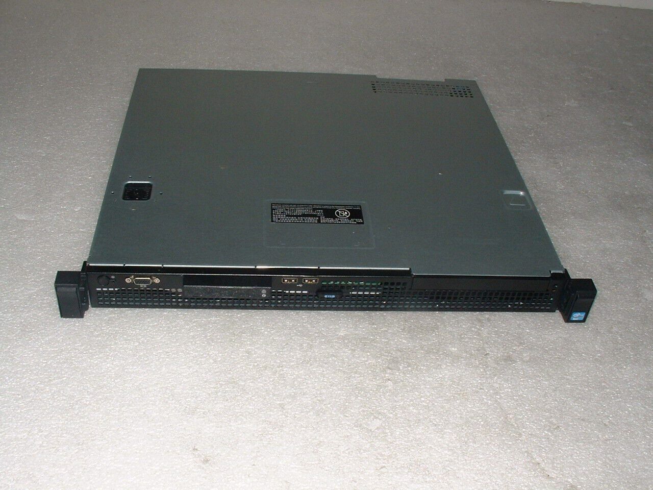Dell Poweredge R210 II Server Xeon E3-1220 v2 3.1ghz Quad Core / 8gb / 2x Trays