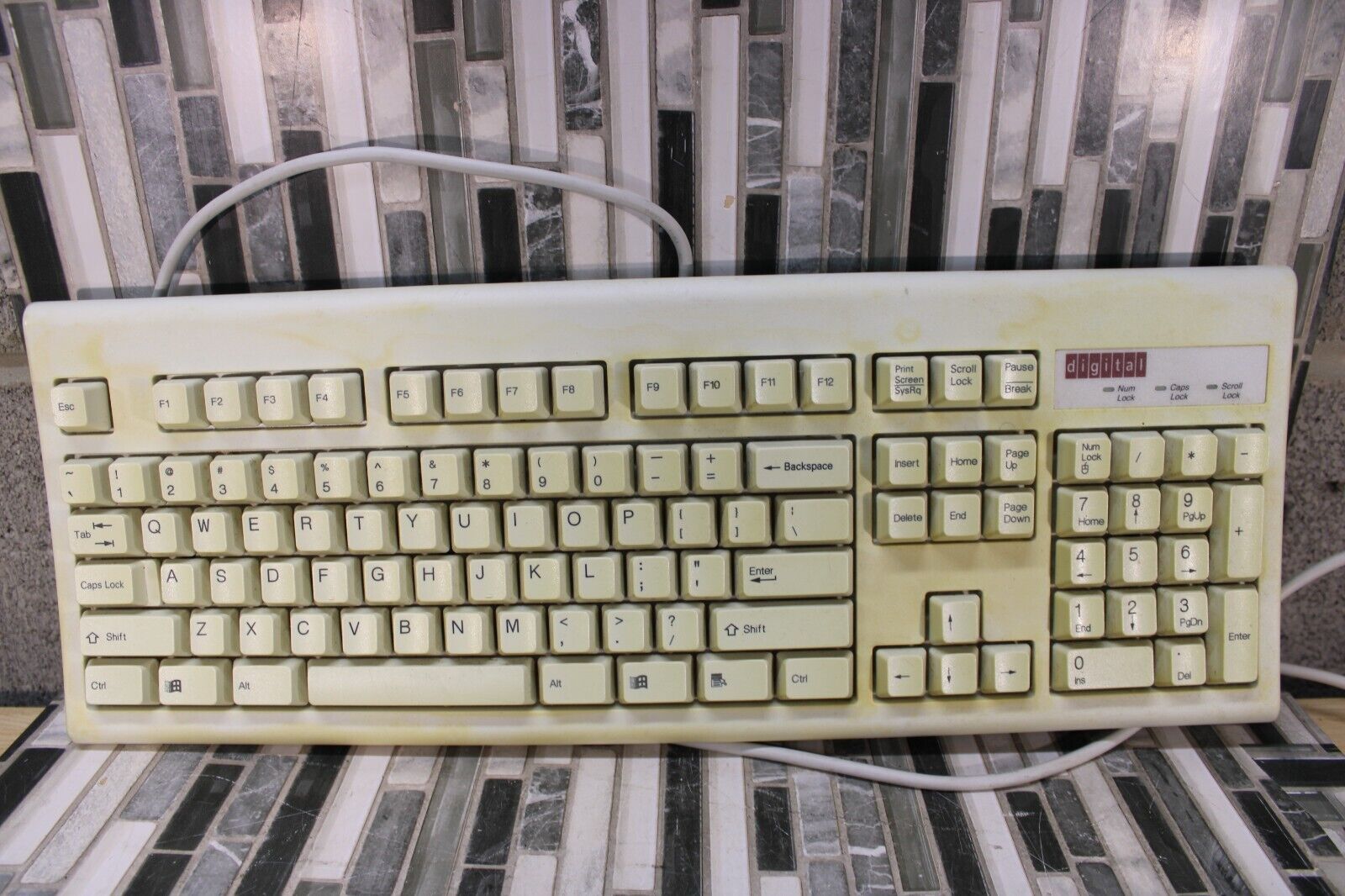 Digital Keyboard Vintage Model KB-5923