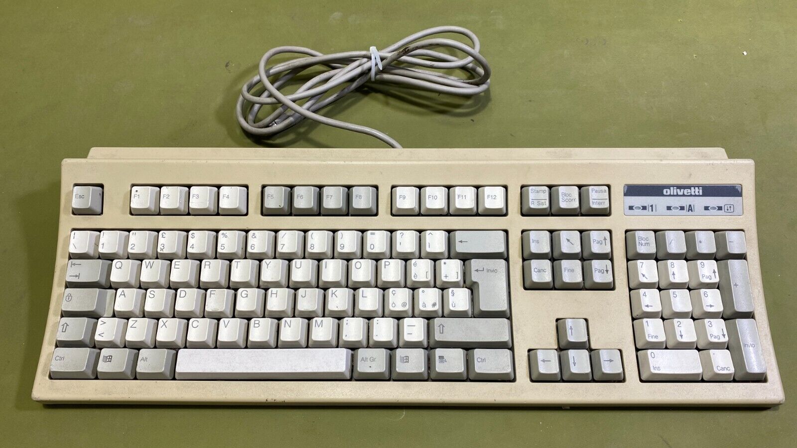 Vintage Keyboard Olivetti ANK61-105