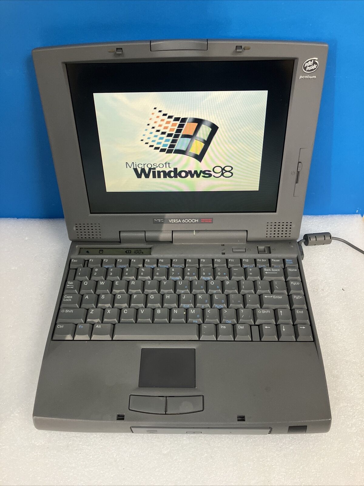 ~Vintage NEC Versa PC-6200-81703 11.5\