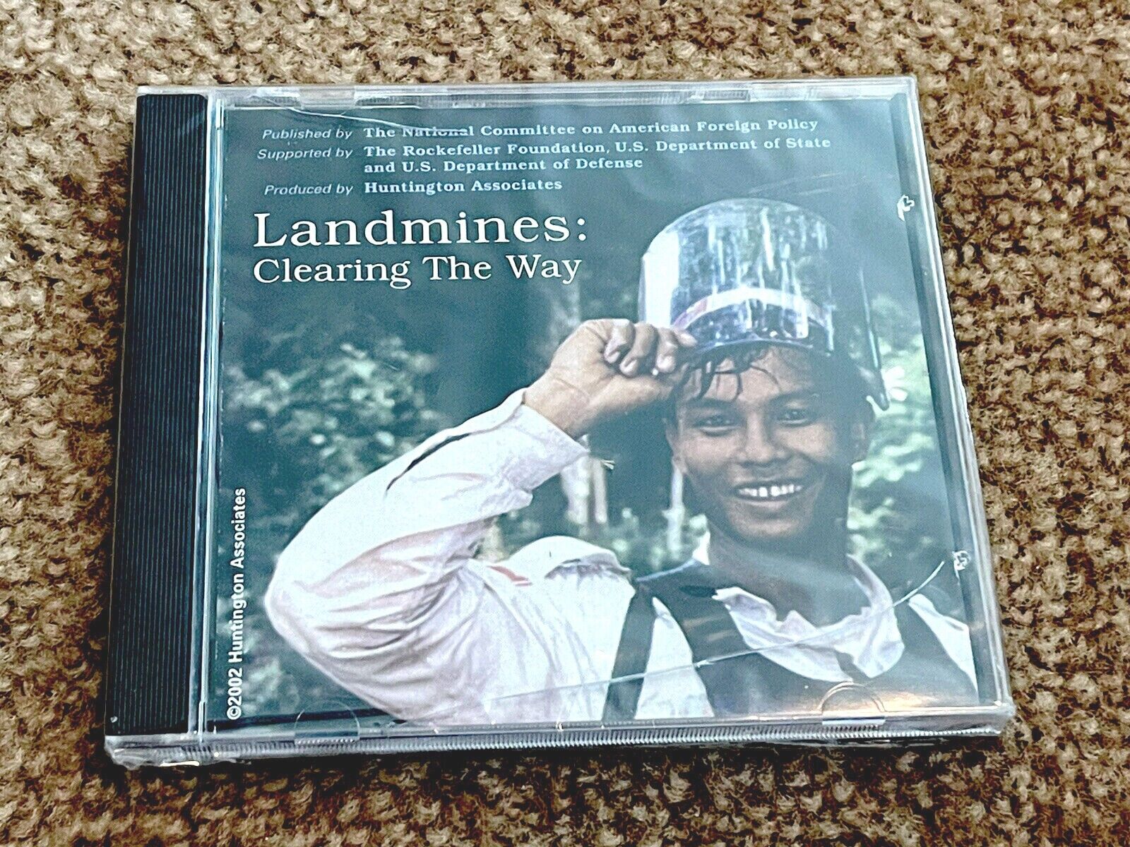 Landmines: Clearing The Way  Documentary Win/Mac CD-ROM  (New Sealed)