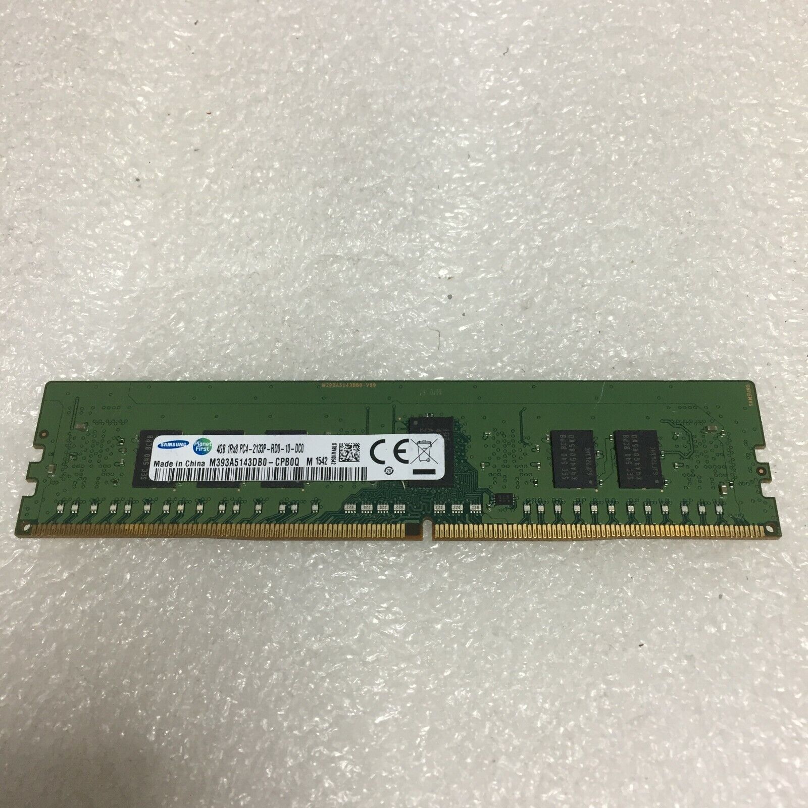 SAMSUNG 4GB DDR4 RAM PC4-2133P 1x4GB 2133MHZ M393A5143DB0-CPB0Q FREE S/H