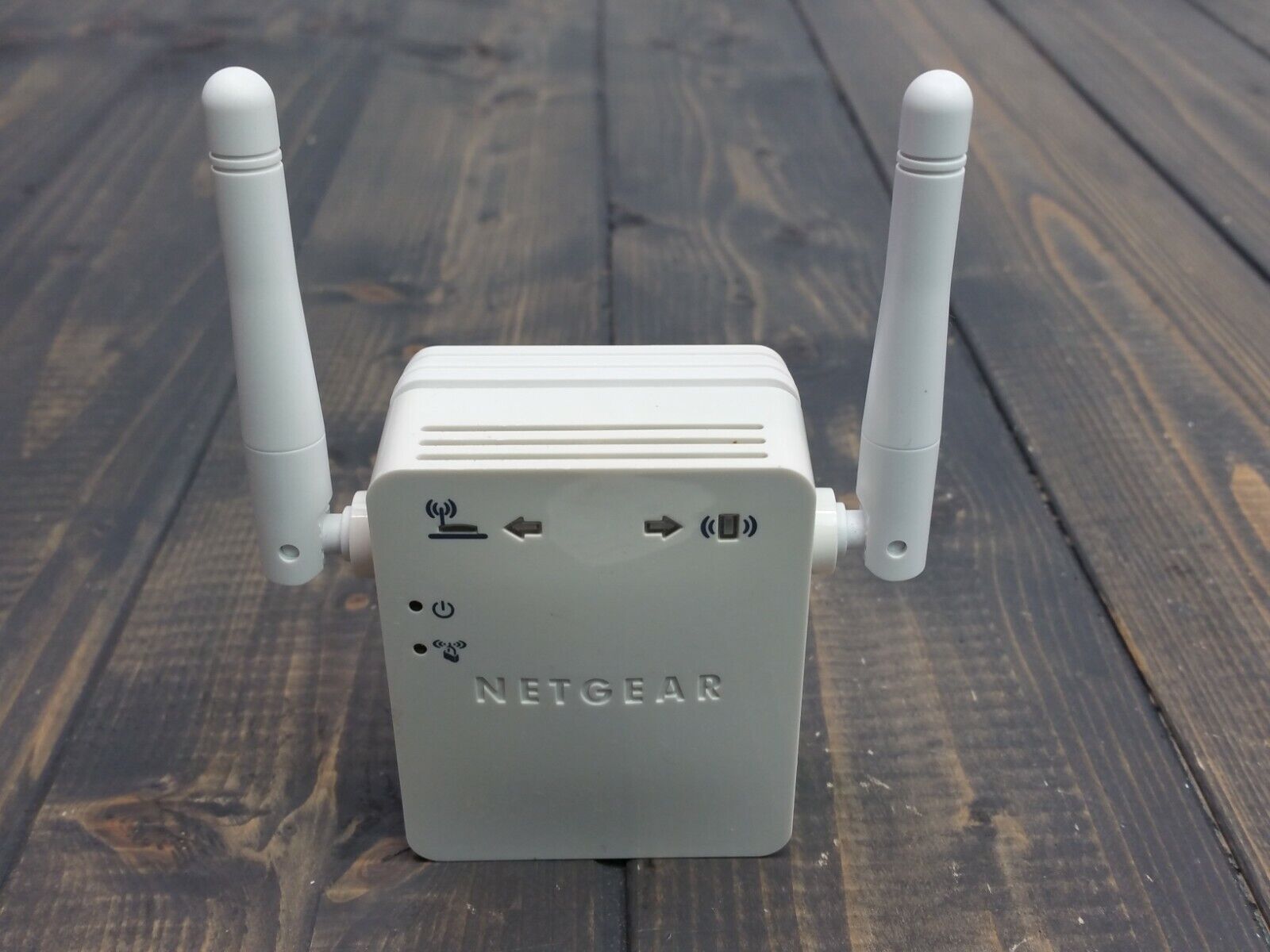 NETGEAR WN3000RPv2 Universal WiFi Range Extender - White