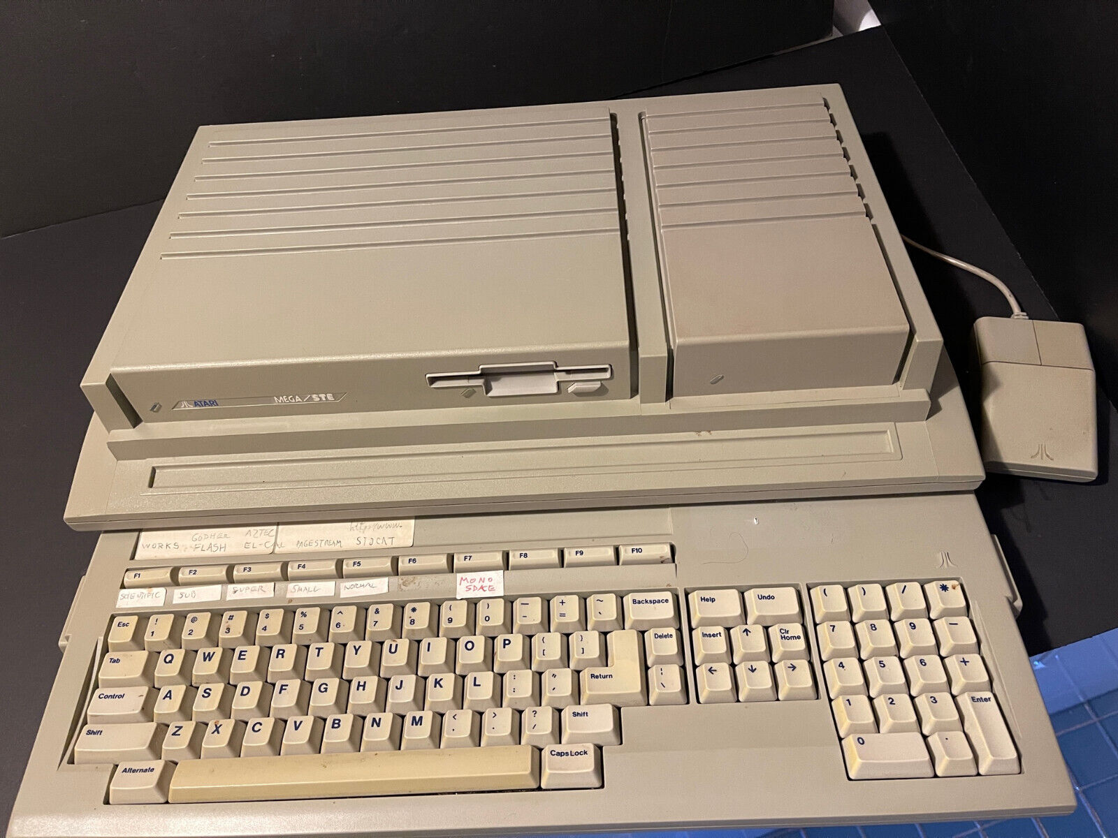 Rare Vintage ATARI MEGA/STE Computer w/many extras+ Mouse & Keyboard COLLECTIBLE
