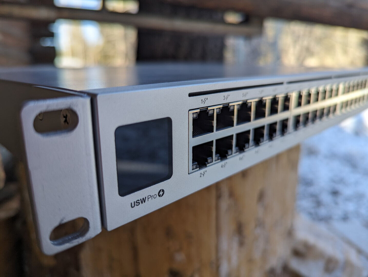Ubiquiti Unifi USW-PRO-48: 48 Port Rack-Mountable Ethernet POE Switch