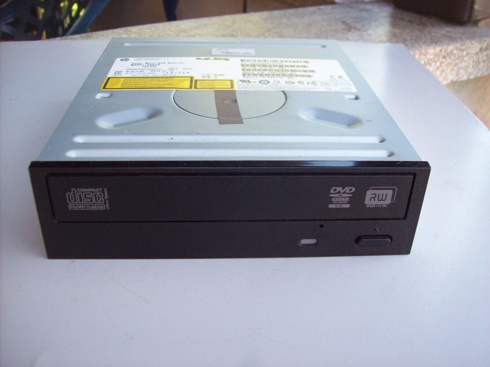 HP GH82N (A2HH)  575781-801/690418-001 SATA Optical Drive Multi DVD Rewriter L-A