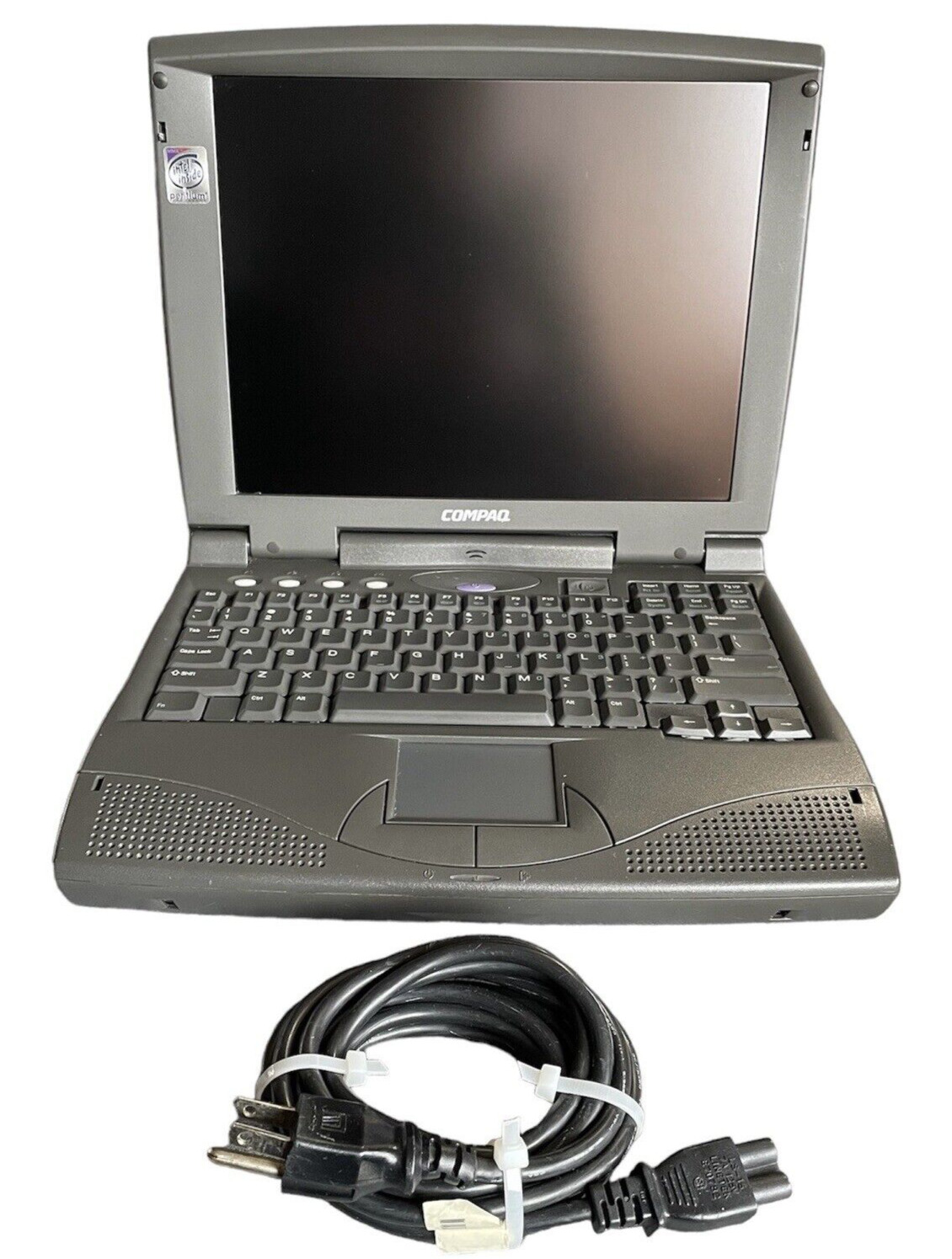 Authentic COMPAQ Armada 1535 DM Laptop Series 201 Notebook For Parts or Repair