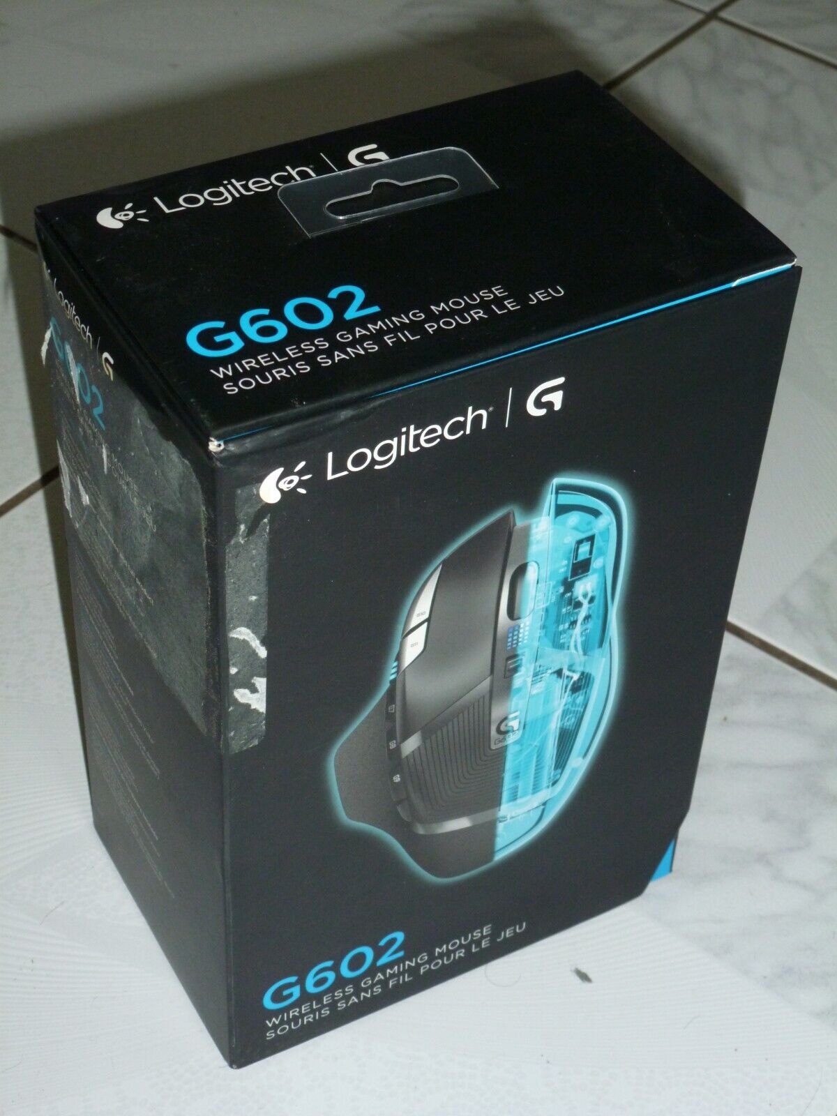 Logitech G602 Lag-Free Wireless Gaming Mouse, Upto 2500 DPI (910-003820)