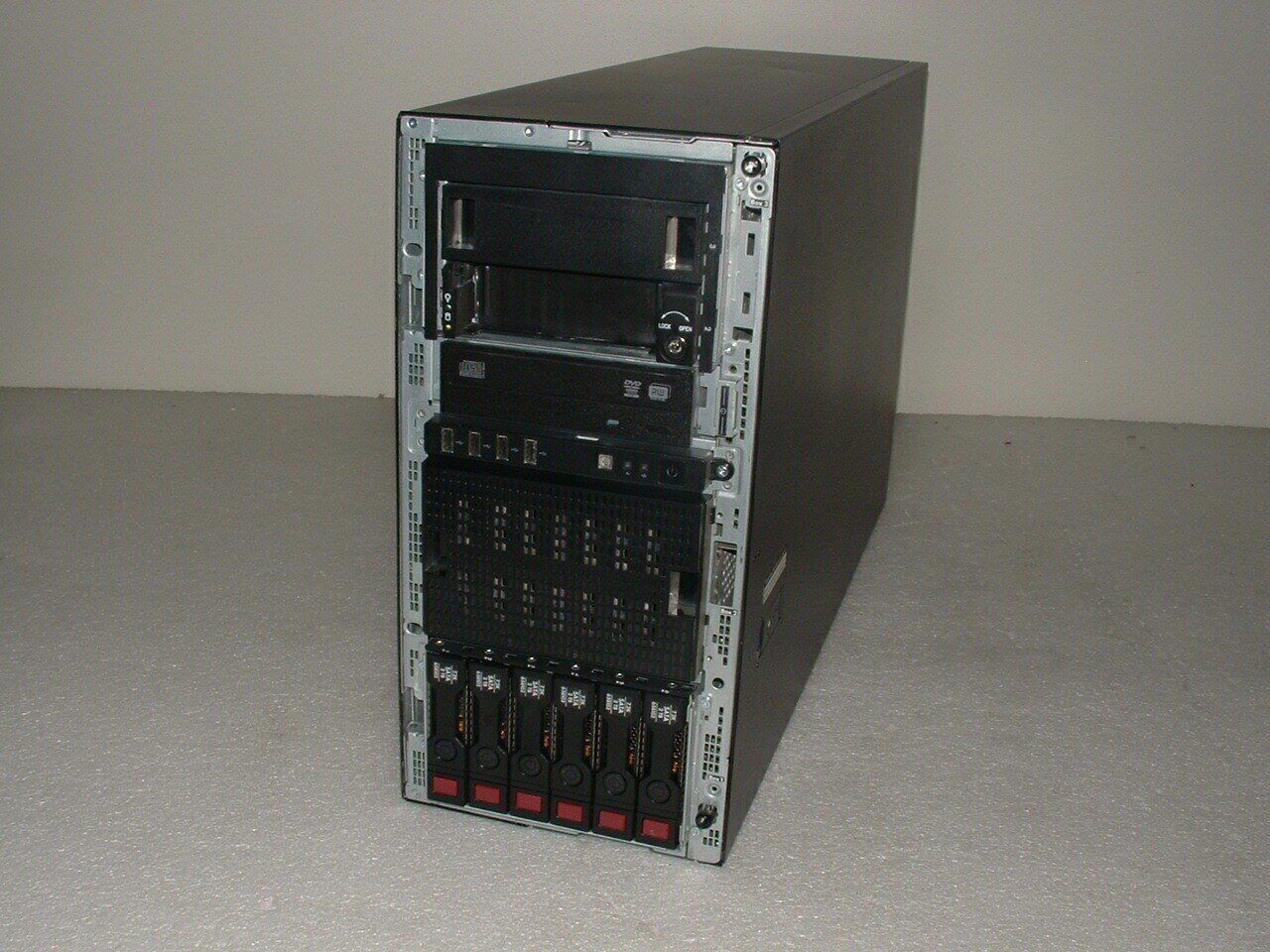HP Proliant ML350e G8 4U Tower 2x E5-2450L 1.8Ghz 16-Core 64gb P420 6xTrays 385w