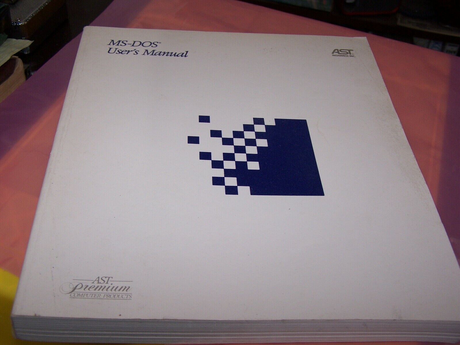 AST MS-DOS User's Manual January 1989 First Edition
