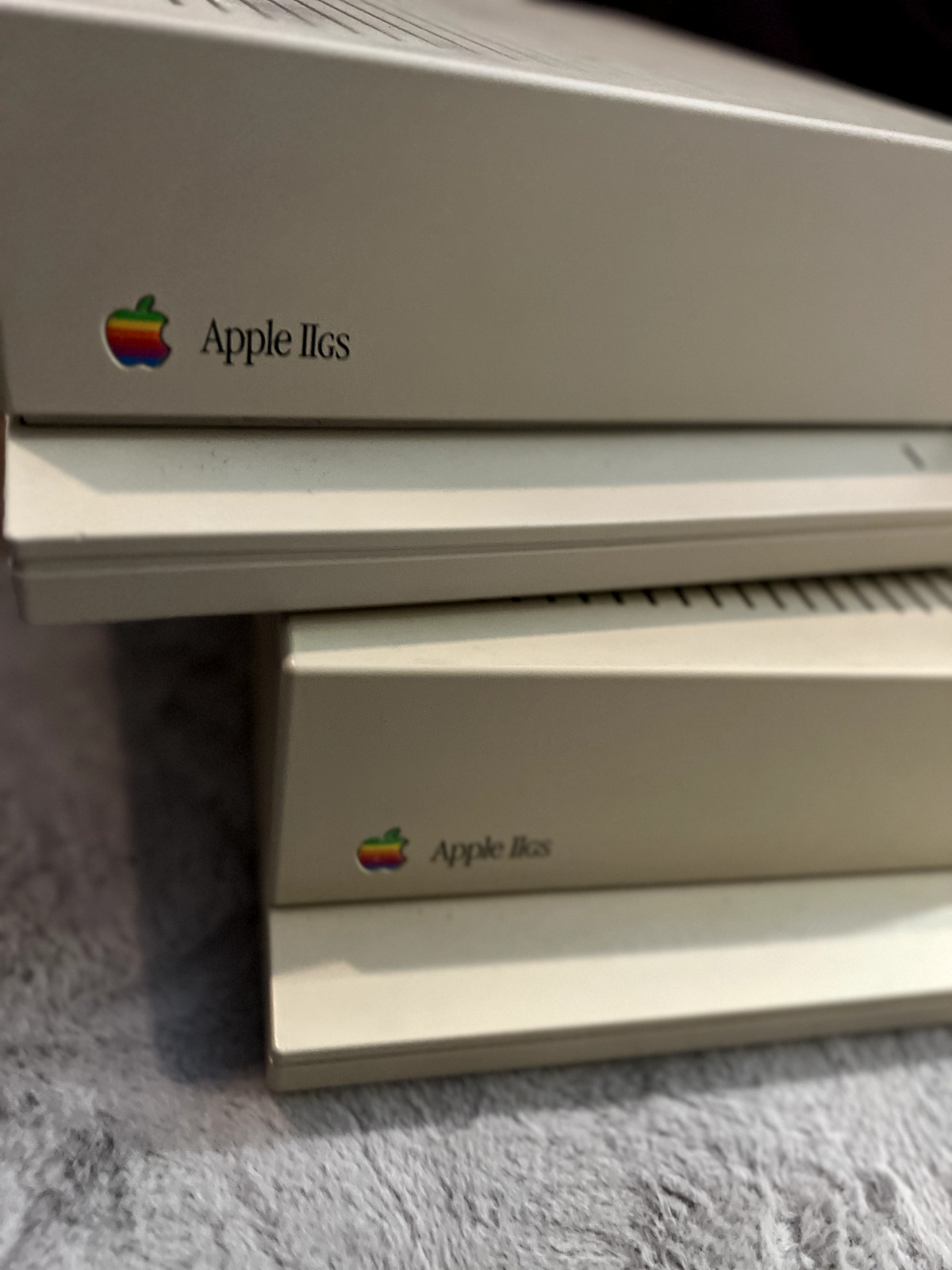 Vintage Classic Apple IIGS computers-working No accessories/CPUs only
