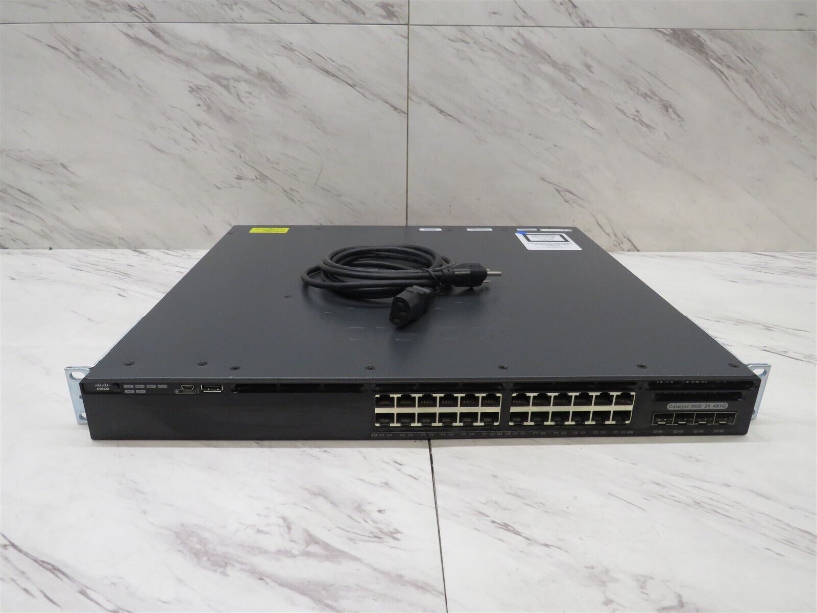 Cisco 3650 Series 24-Port Gigabit Ethernet Switch WS-C3650-24TS-L w/ C3650-STACK