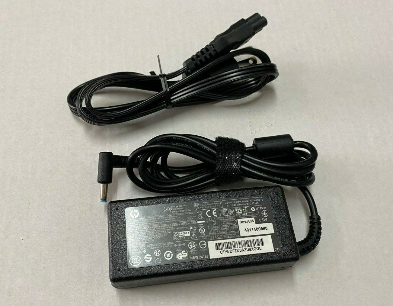 NEW OEM HP 19.5V 3.33A 65W AC Adapter Charger 710412-001 753559-001 709985-002