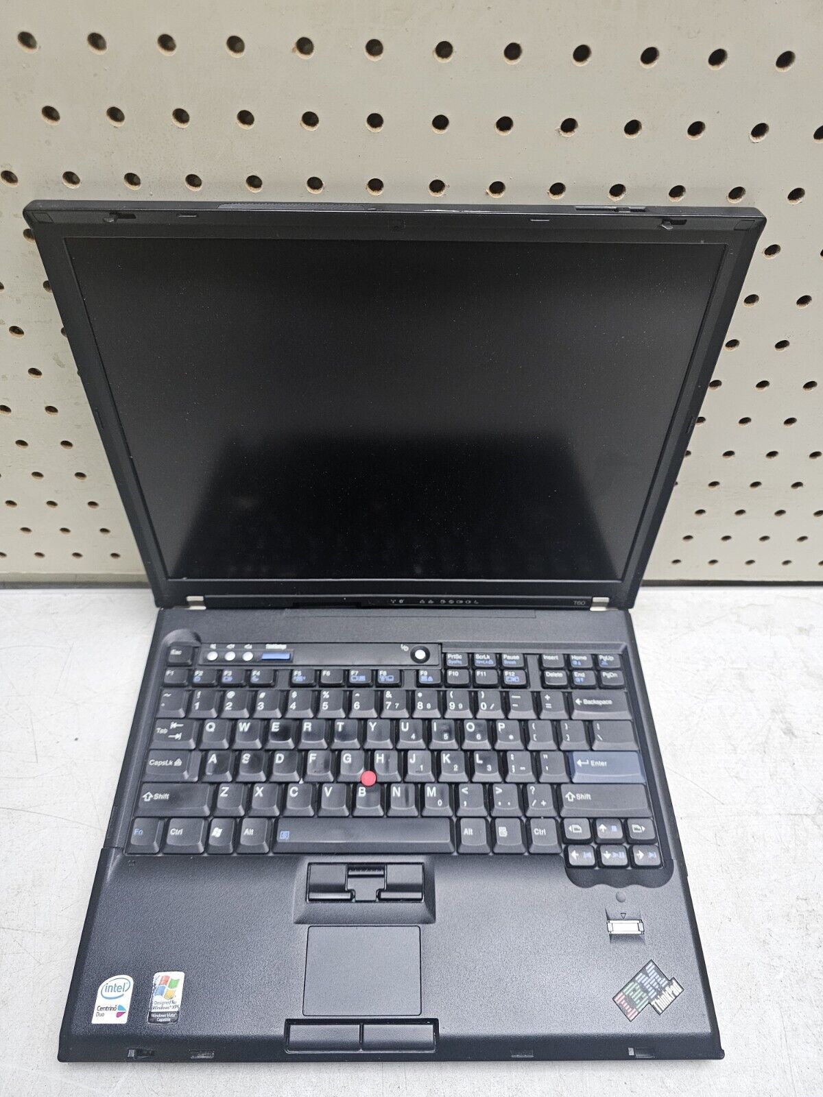 IBM ThinkPad T60 Laptop - Intel Centrino Duo - NO HDD/RAM/OS - READ DESCRIPTION
