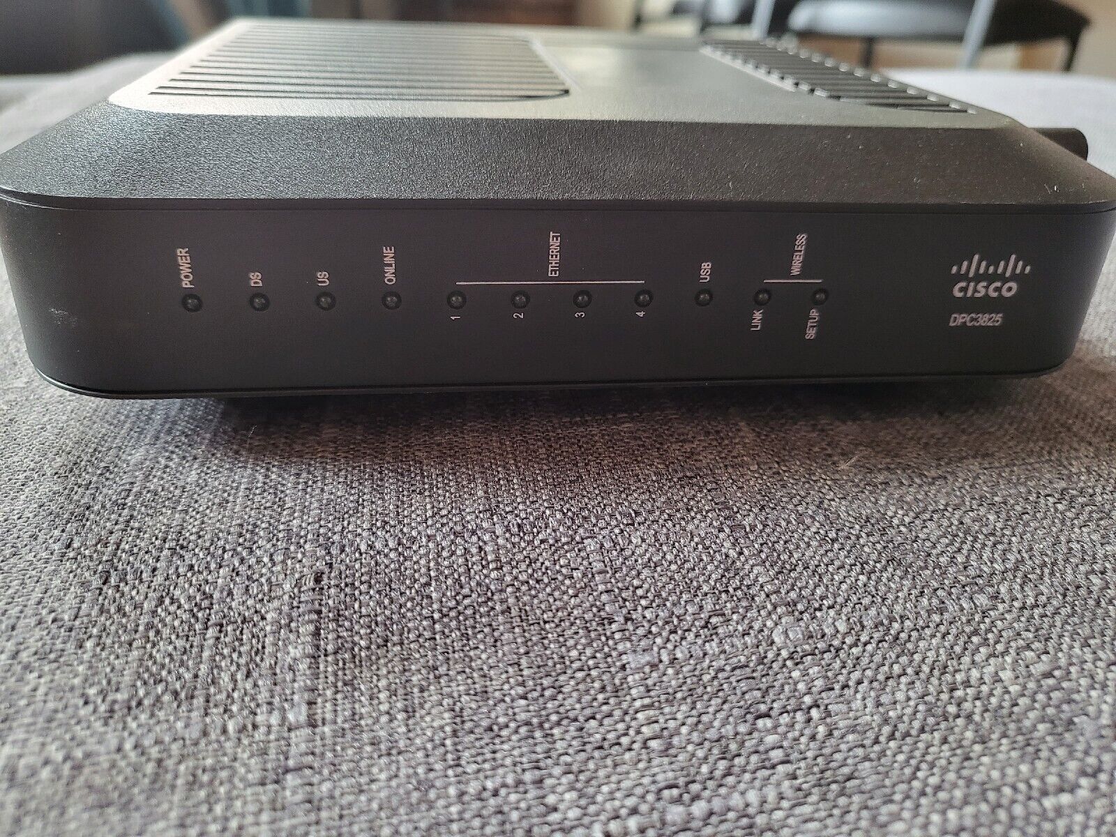 Cisco DPC3825 4 Port DOCSIS 3.0 Gateway Wireless Router
