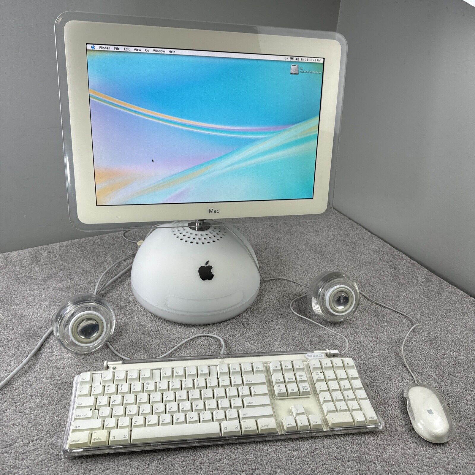 Apple iMac G4 1 GHz 256mb 80gb HD - CD player Keyboard Mouse Speakers OSX 10.2.3