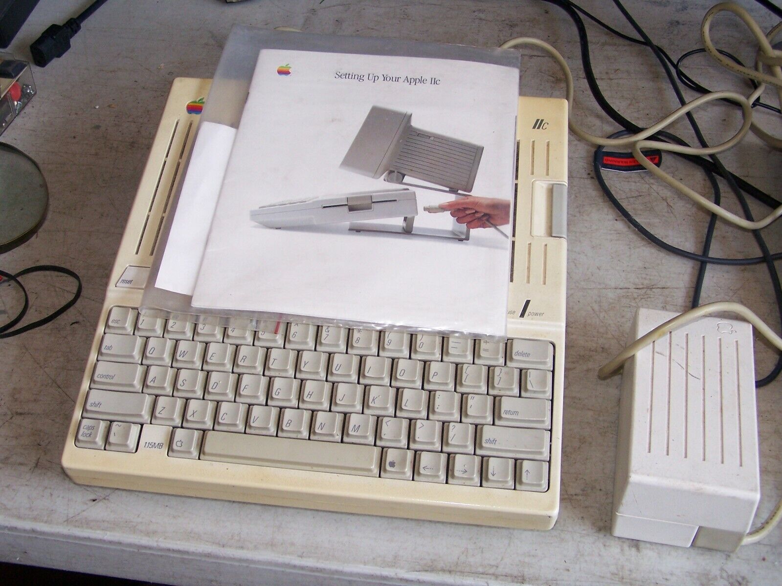 Apple IIc A2S4000 in Original Box with original materials