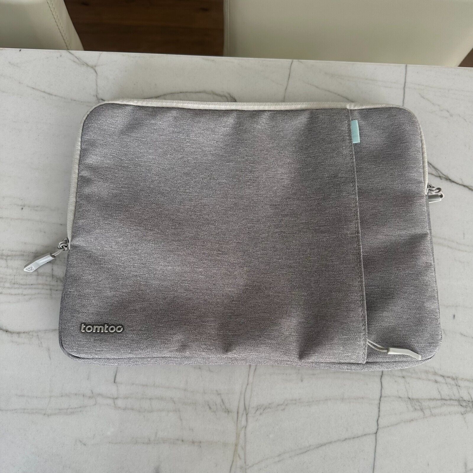 tomtoc 360 protective laptop sleeve Gray Model A14-E02G Pre Owned Good Condition