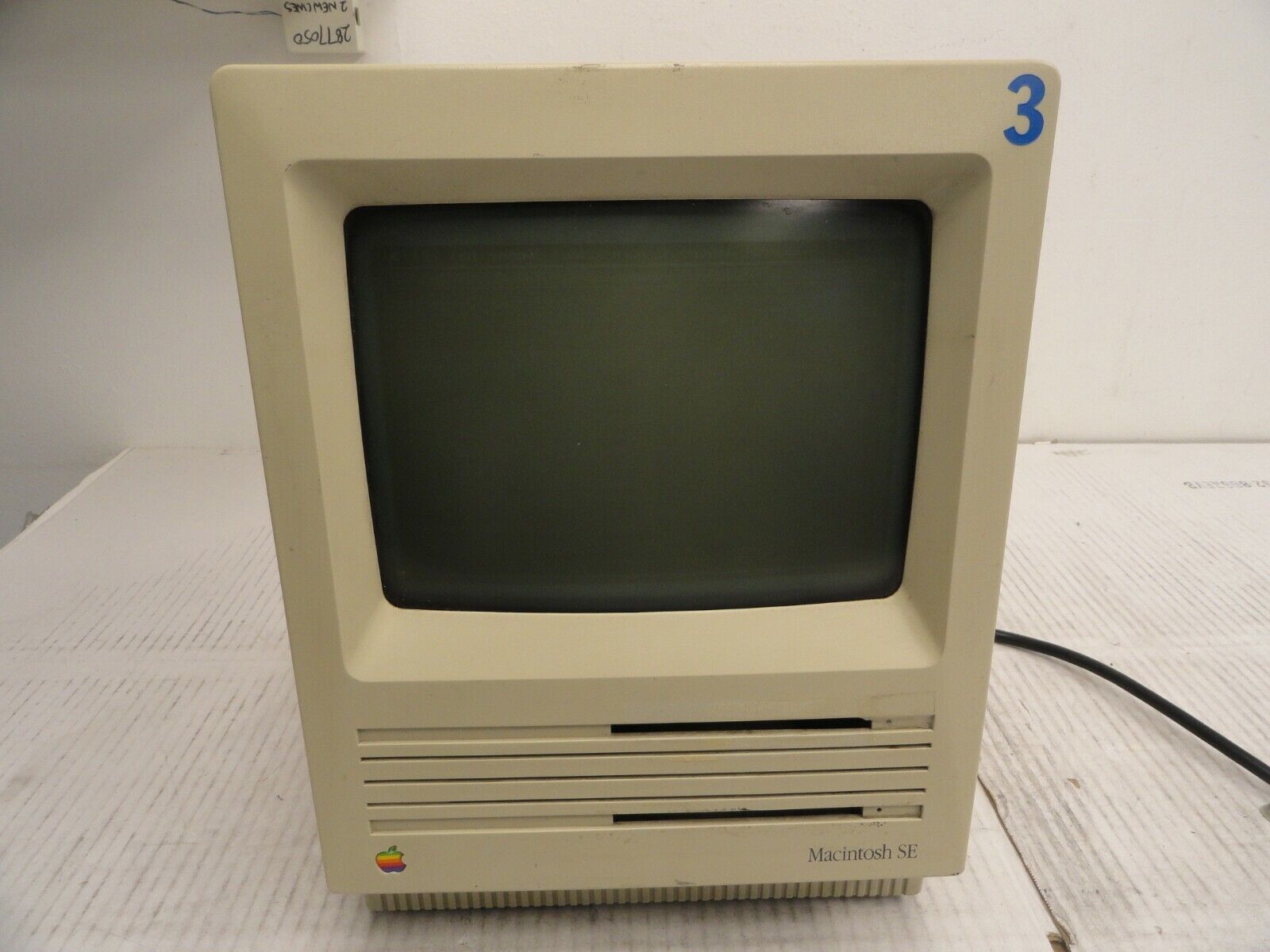 Apple Macintosh SE M5010 Dual 800k Drives 1 MB RAM. For Parts Only.  (3B5.71.JK)