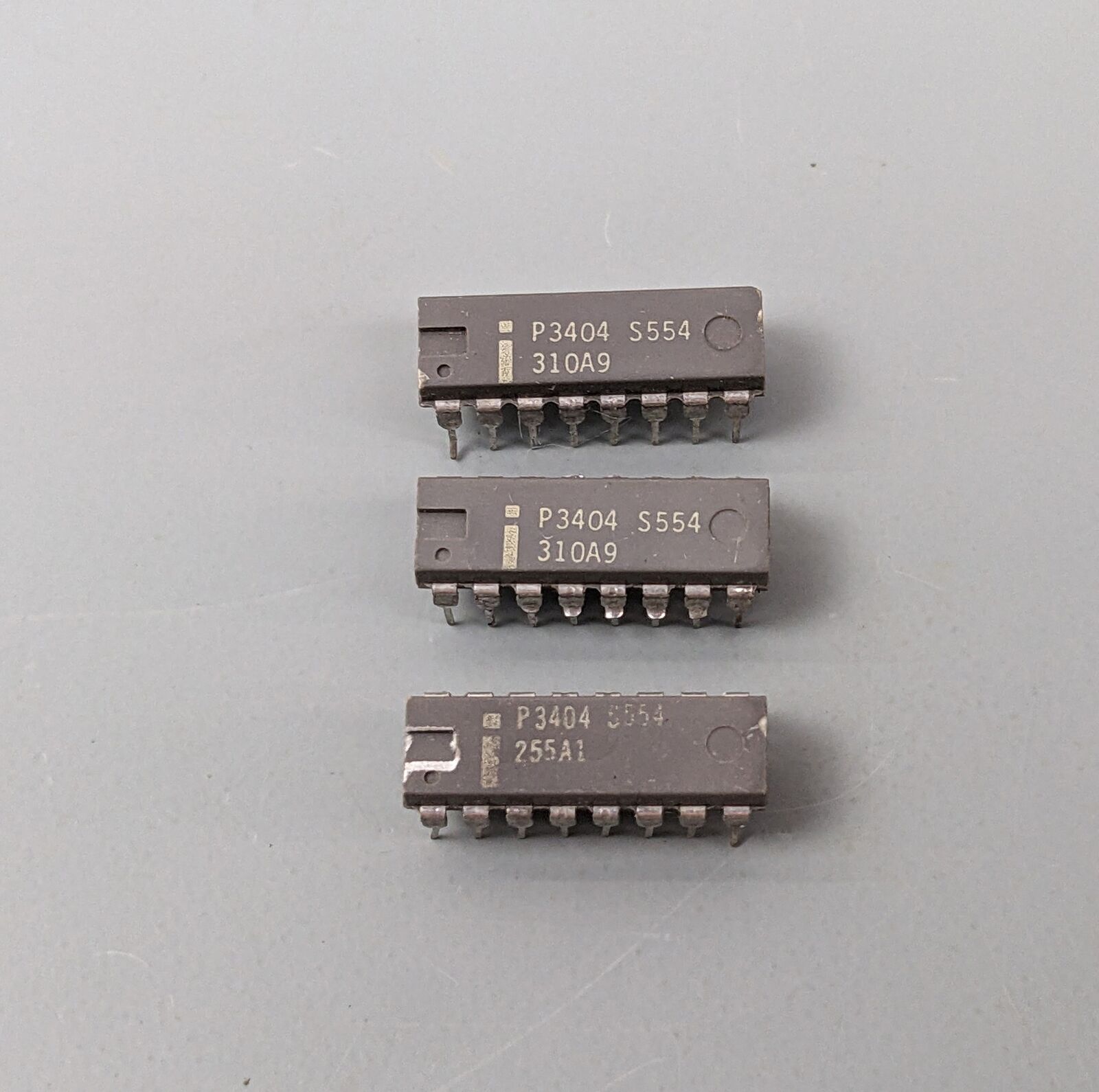 (3) Intel P3404 High Speed 6-Bit Latch ICs, Vintage Used Solder Pulls US STOCK