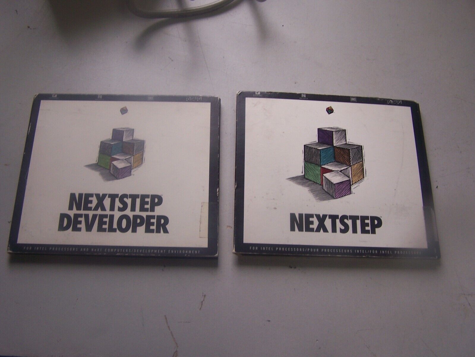 NeXTStep Release 3.2 & NeXTStep Developer 3.2 Software