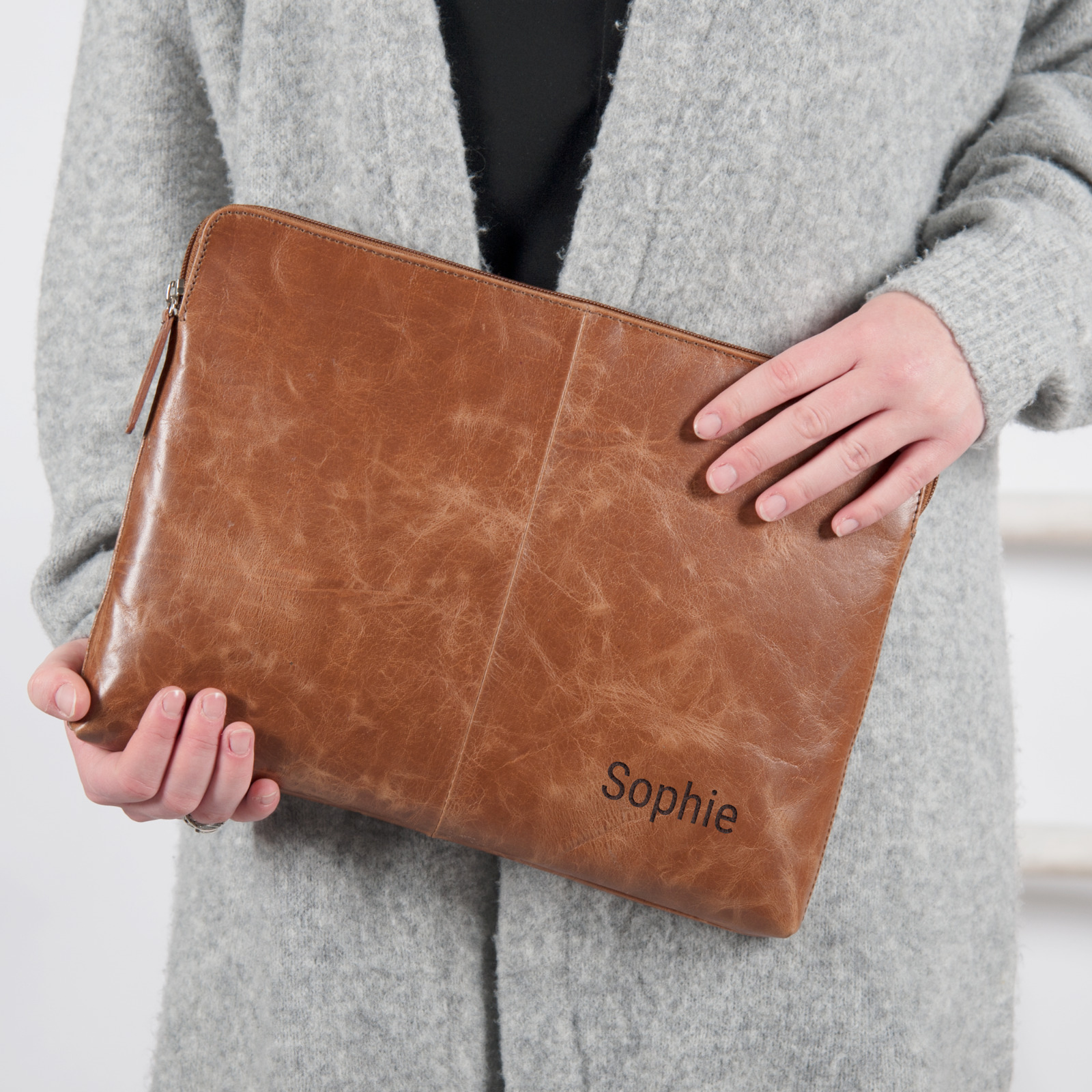 Leather Laptopsleeve with  Name - Brown Personalized Laptopbag Unisex - 13 Inch