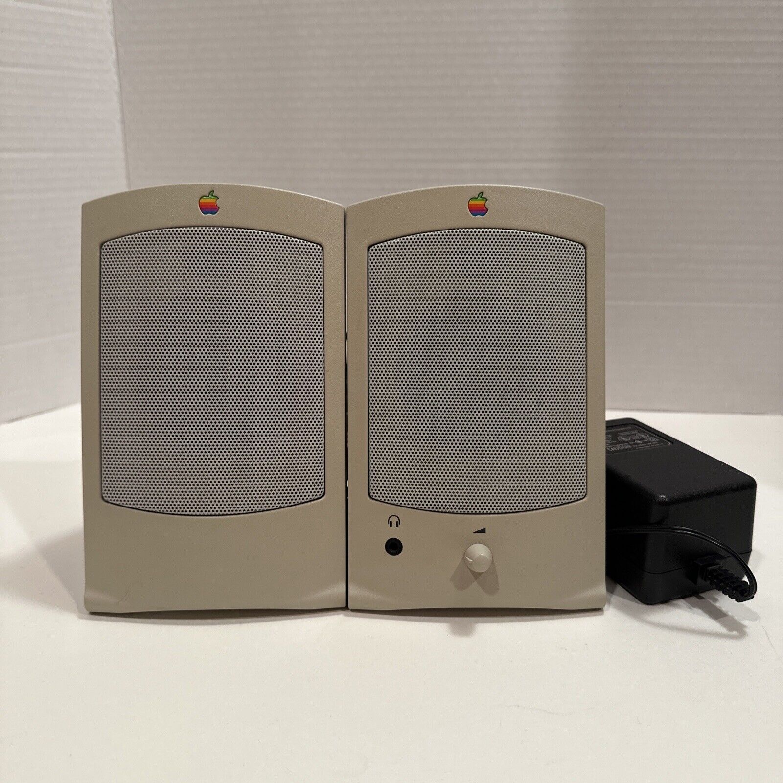 Vintage 1993 Apple Design Powered Speakers II M2497 Pair Tested W/ Power Supply