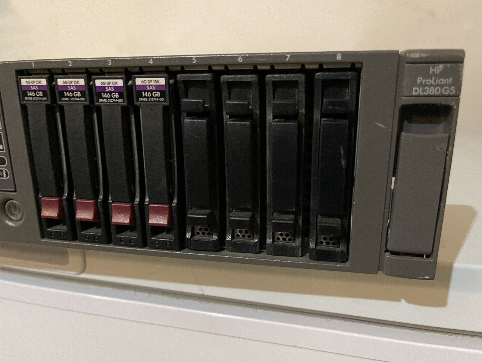 HP ProLiant DL380 G5 Server 8 Hard Drives – HP 146GB