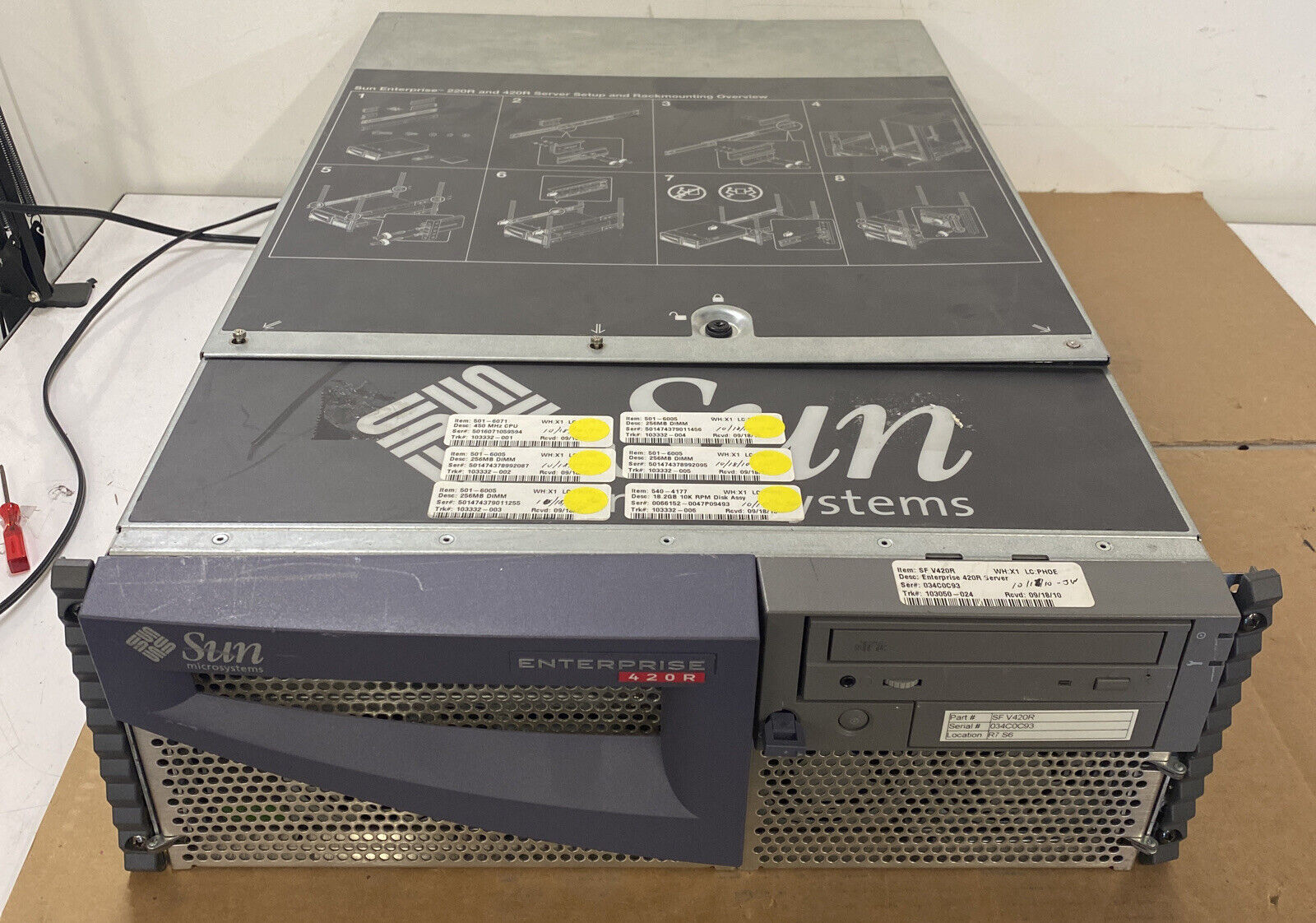 Sun Microsystems SunFire Enterprise 420R Server - 450MHz 1GB RAM 18.2GB 10k HDD