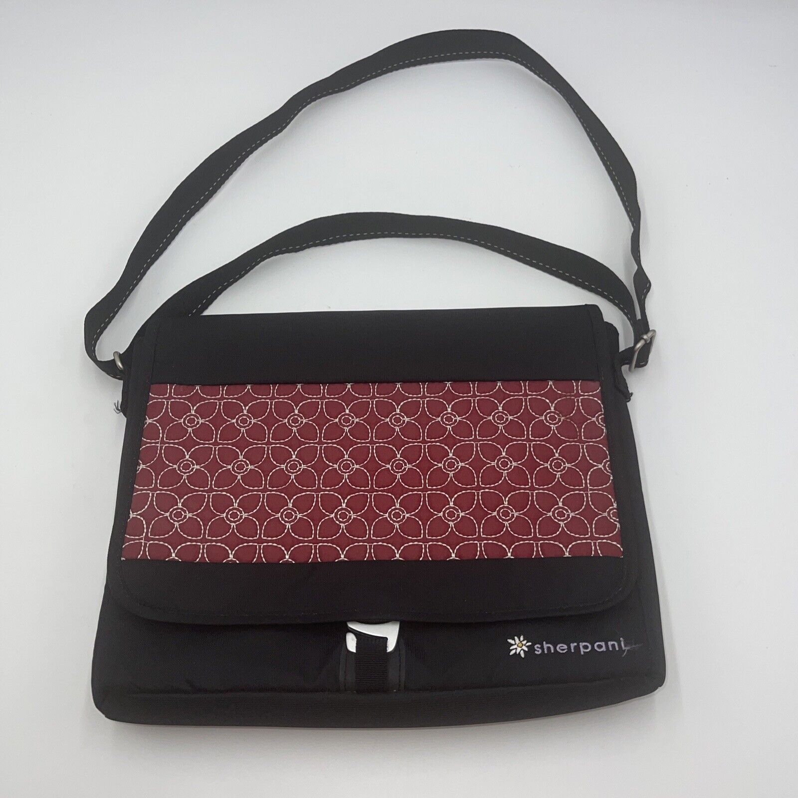 Sherpani Ion tablet / messenger bag