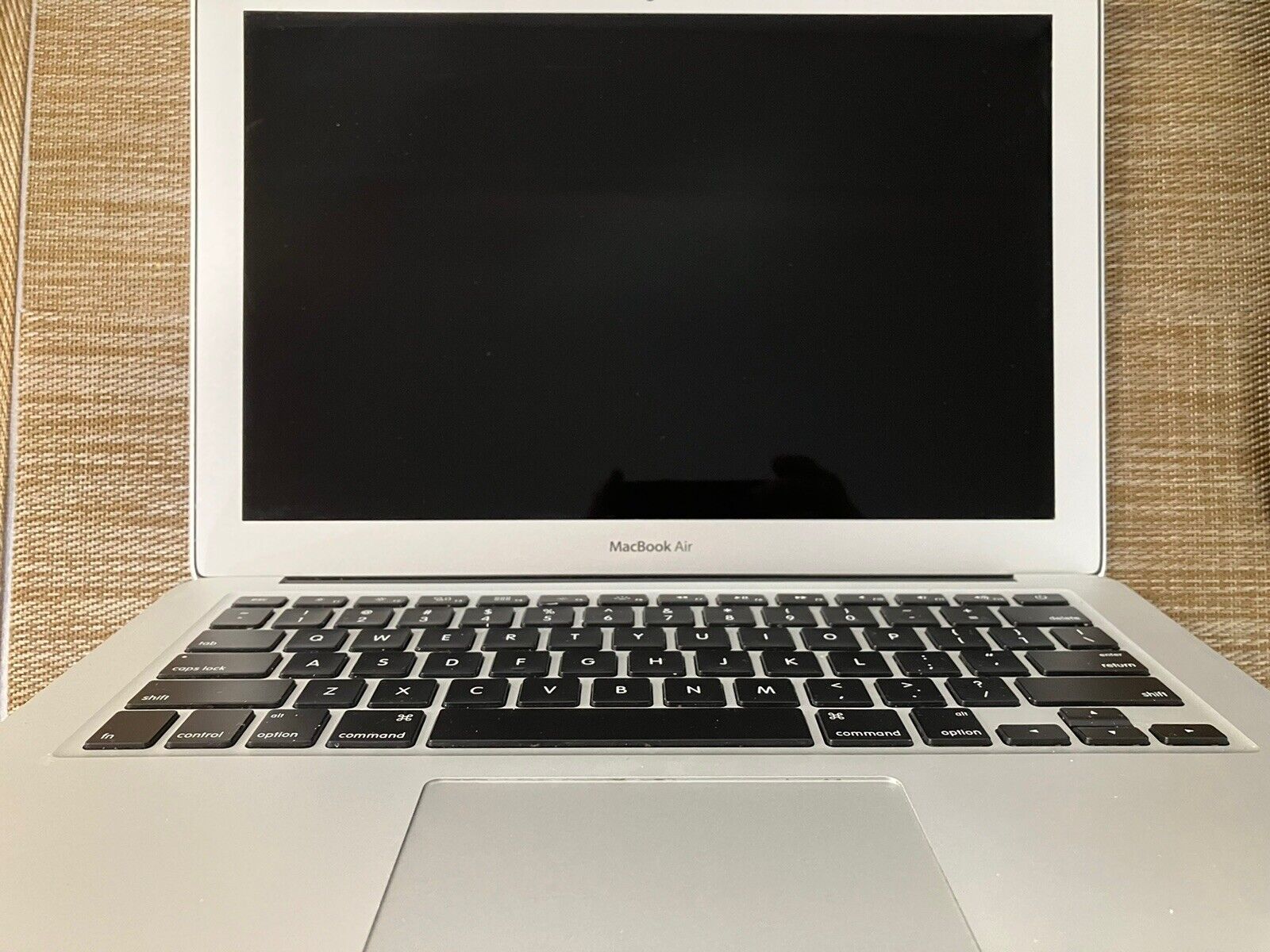 Apple MacBook Air 13” A1466 Intel i7 - 1.7Ghz 8gb Memory  “””GREAT CONDITION”””