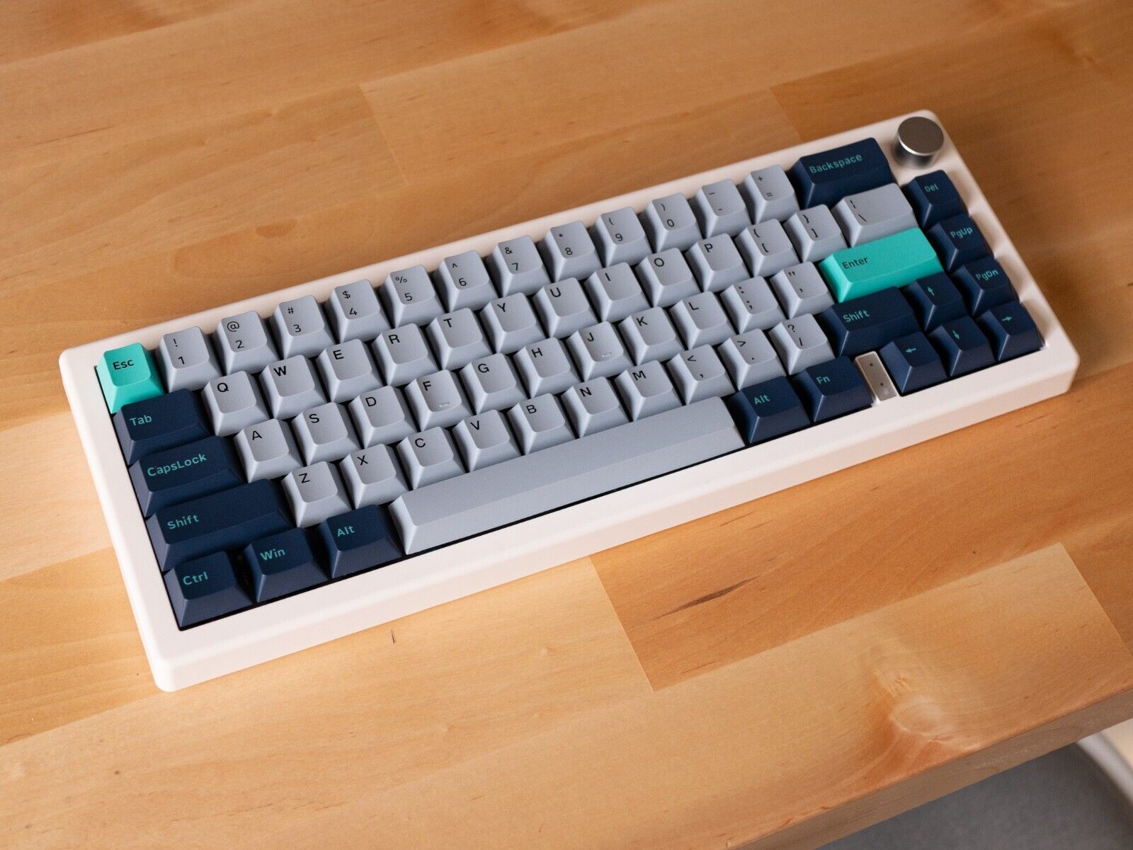 Custom Modded Mechanical 65% Keyboard GMK67 Lubed Linear Switches