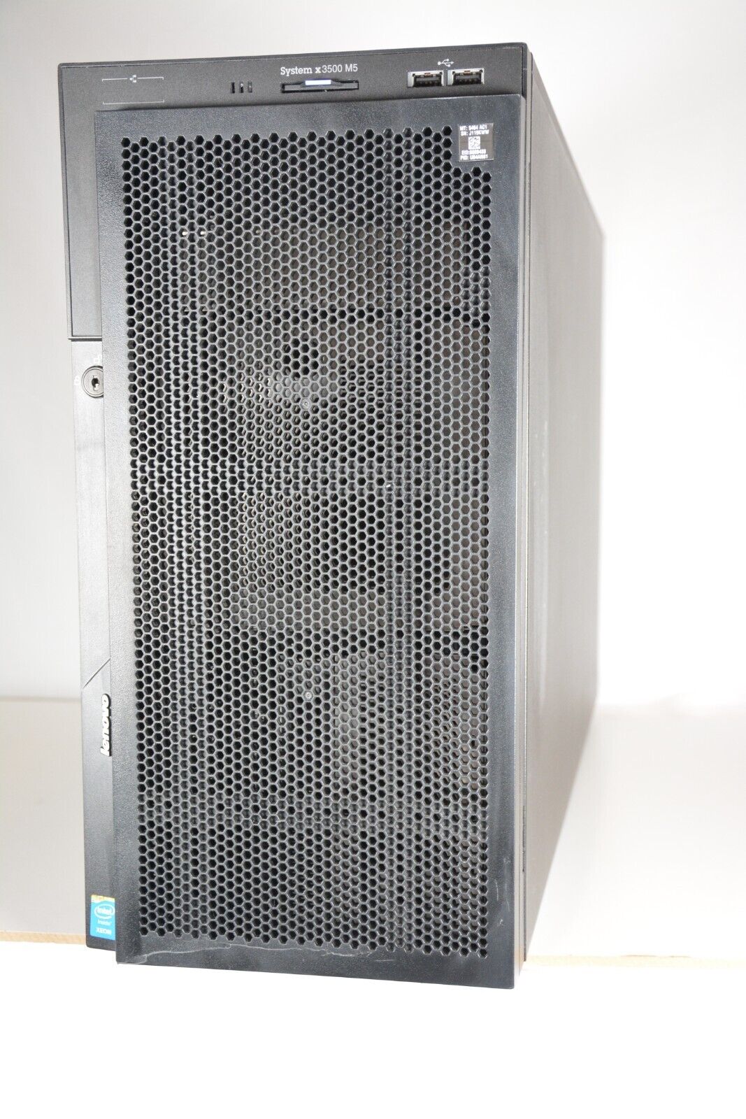 LENOVO IBM System X3500 M5 Tower Server 2xE5-2699 V3 2.30GHz 256GB 4x1.92TB SSD