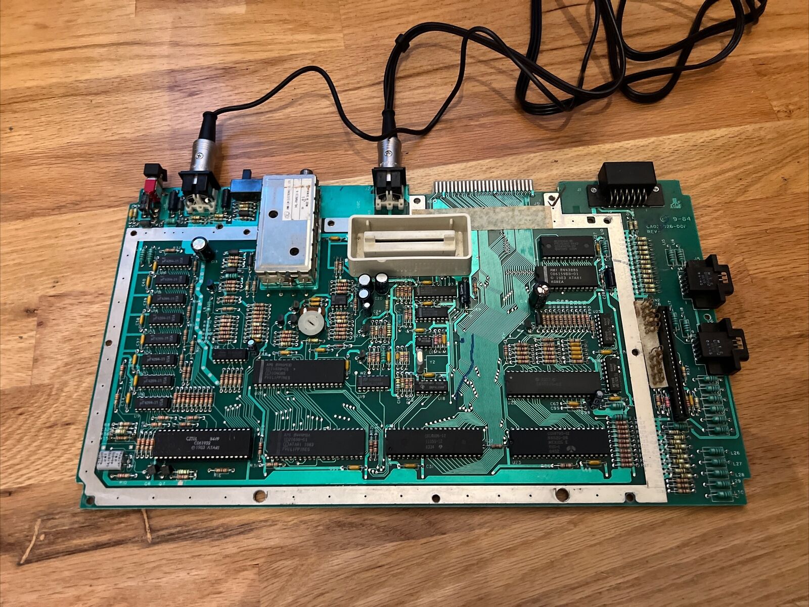 Atari 800XLF Motherboard (800XL PAL with Freddie Chip)