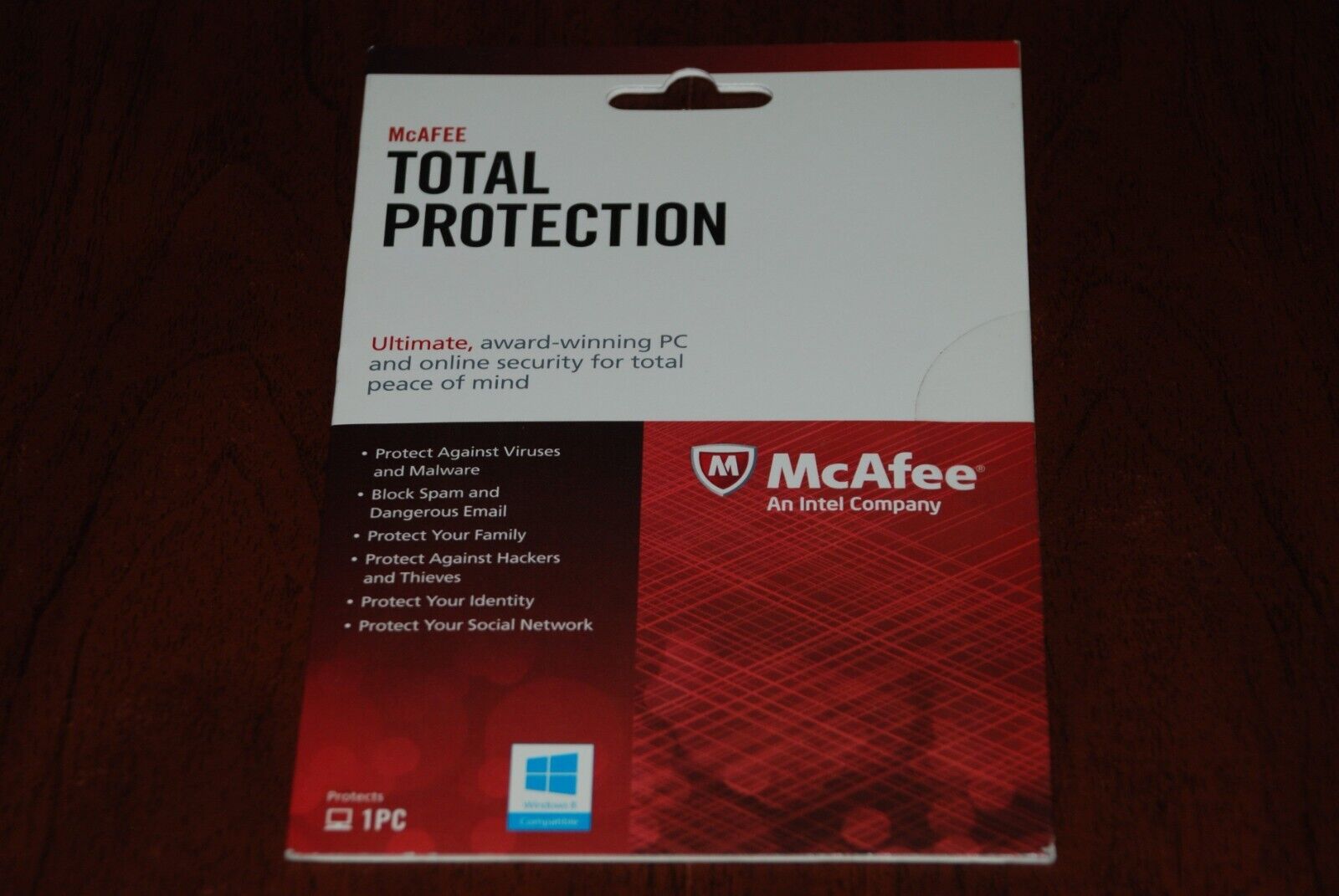 McAfee TOTAL PROTECTION - 1 Device 1 Year - Same Day Code