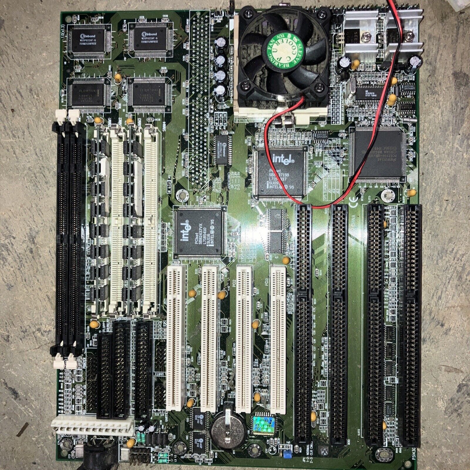 Vintage QDI P51430VX/280DM Explorer III Motherboard With Pentium SY028 & Ram
