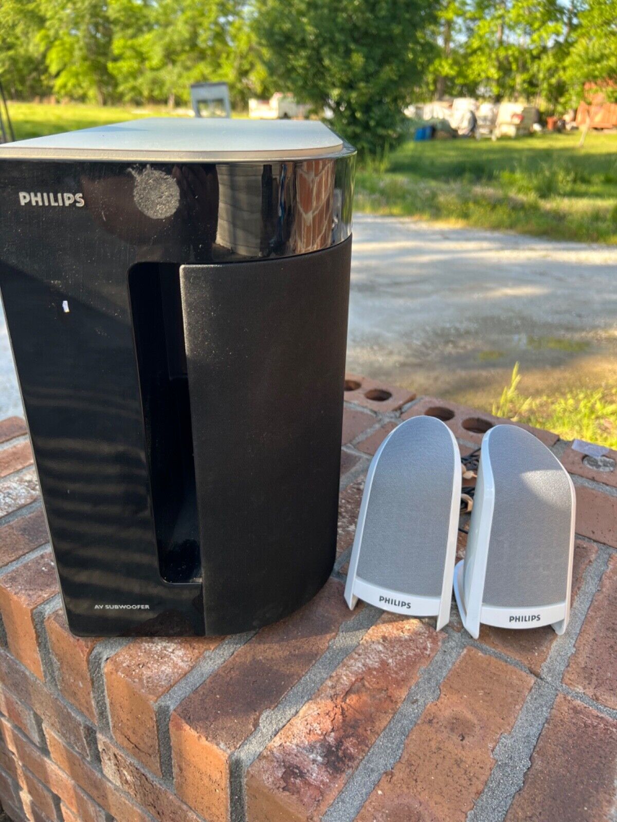 PHILIPS SW6500 SUBWOOFER WITH 2 COMPUTER SPEAKERS TESTED WORKING