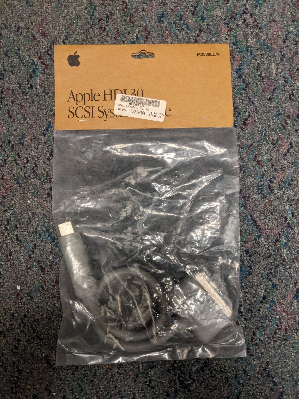 Genuine New in Packaging Apple HDI-30 SCSI System Cable M2538LL/A