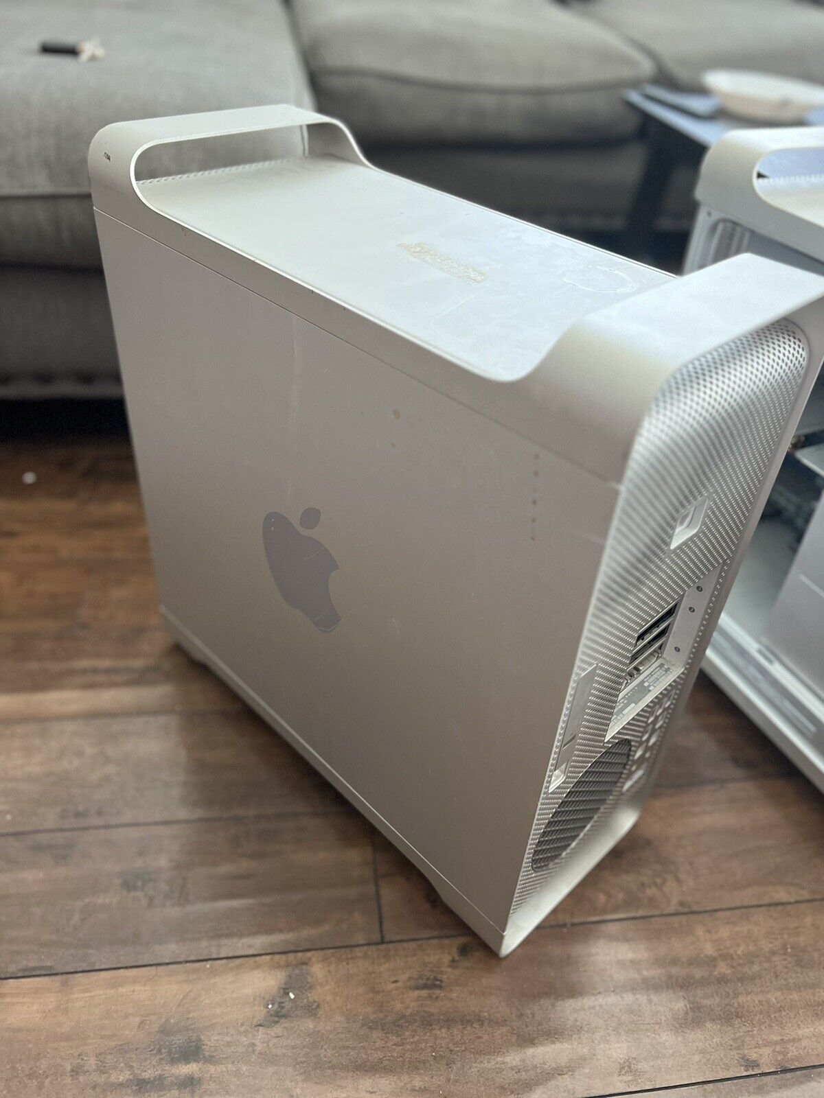 Apple Mac Pro 2.3, Model A1186 , Untested For Parts