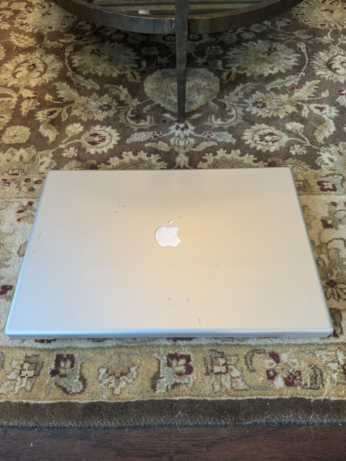 Apple MacBook Pro “Core 2 Duo” 2.4 GHz 17”Laptop - MA897LL/A - A1229