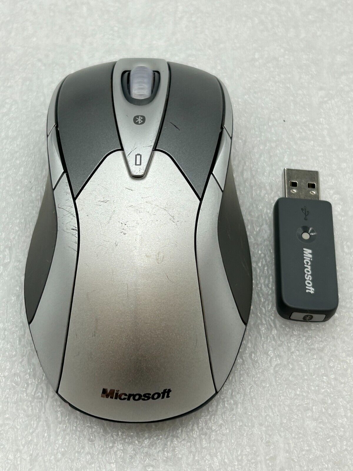 Microsoft Wireless Laser Mouse 8000 2.4 Bluetooth w/ USB Dongle - 