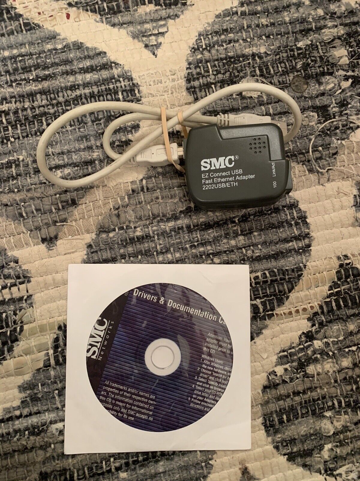 SMC Networks EZ Connect USB 10/100 Fast Ethernet Adapter + Drivers & Document CD