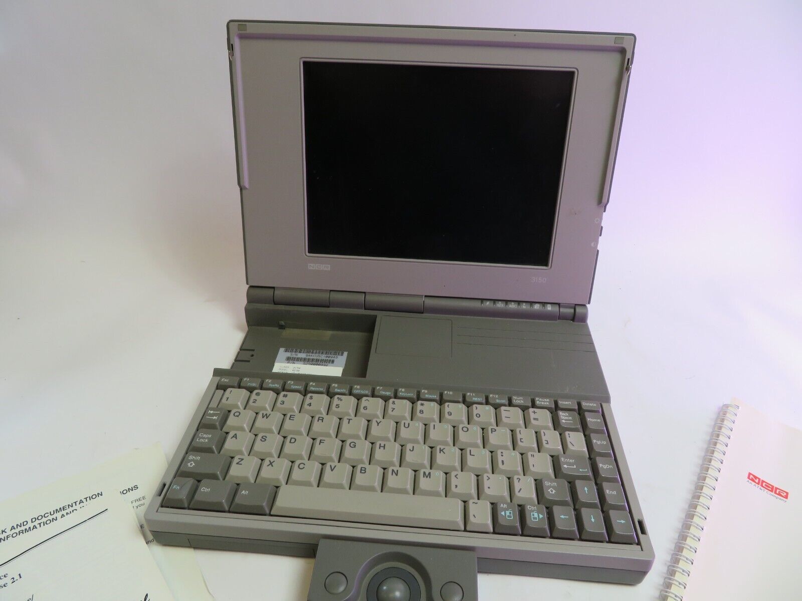 NCR 3150 NOTEBOOK COMPUTER VINTAGE RARE w/EXTERNAL TRACKBALL UNTESTED, FOR PARTS
