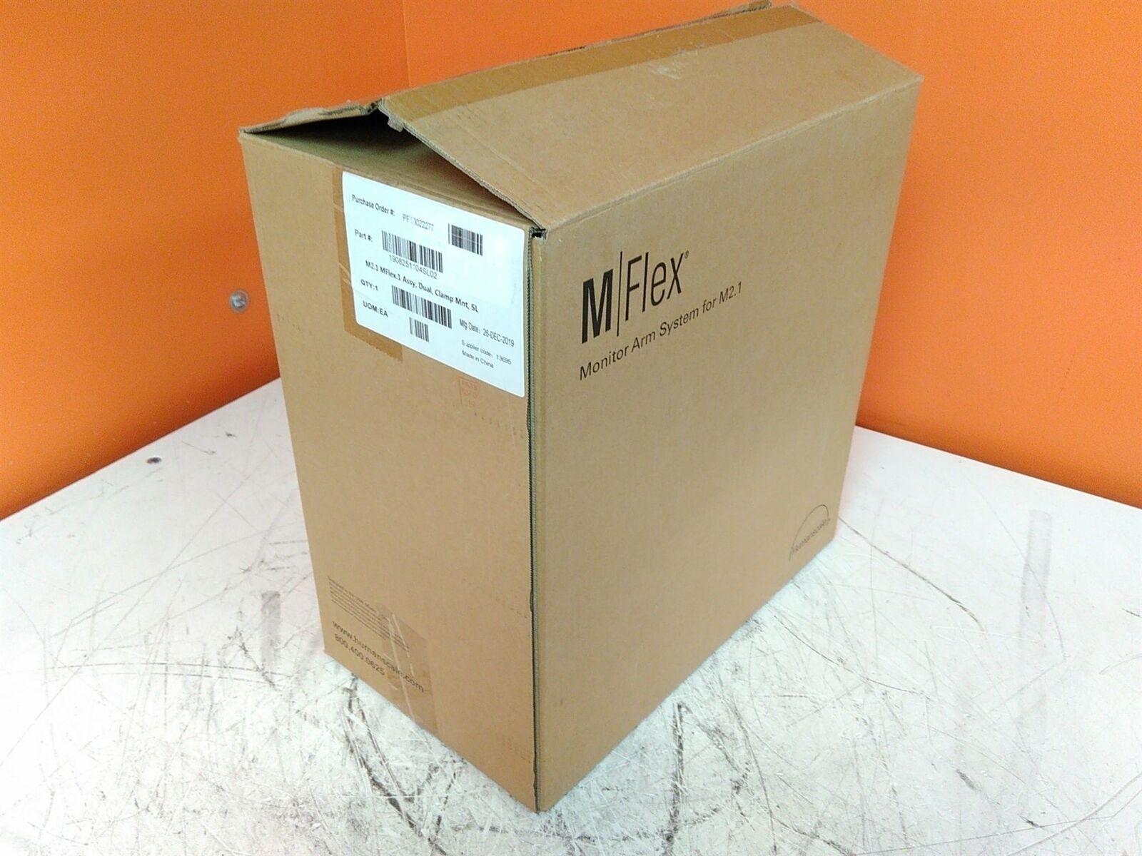 New Humanscale M/Flex M2.1 Dual Monitor Desk Clamp Mount Silver Open Box