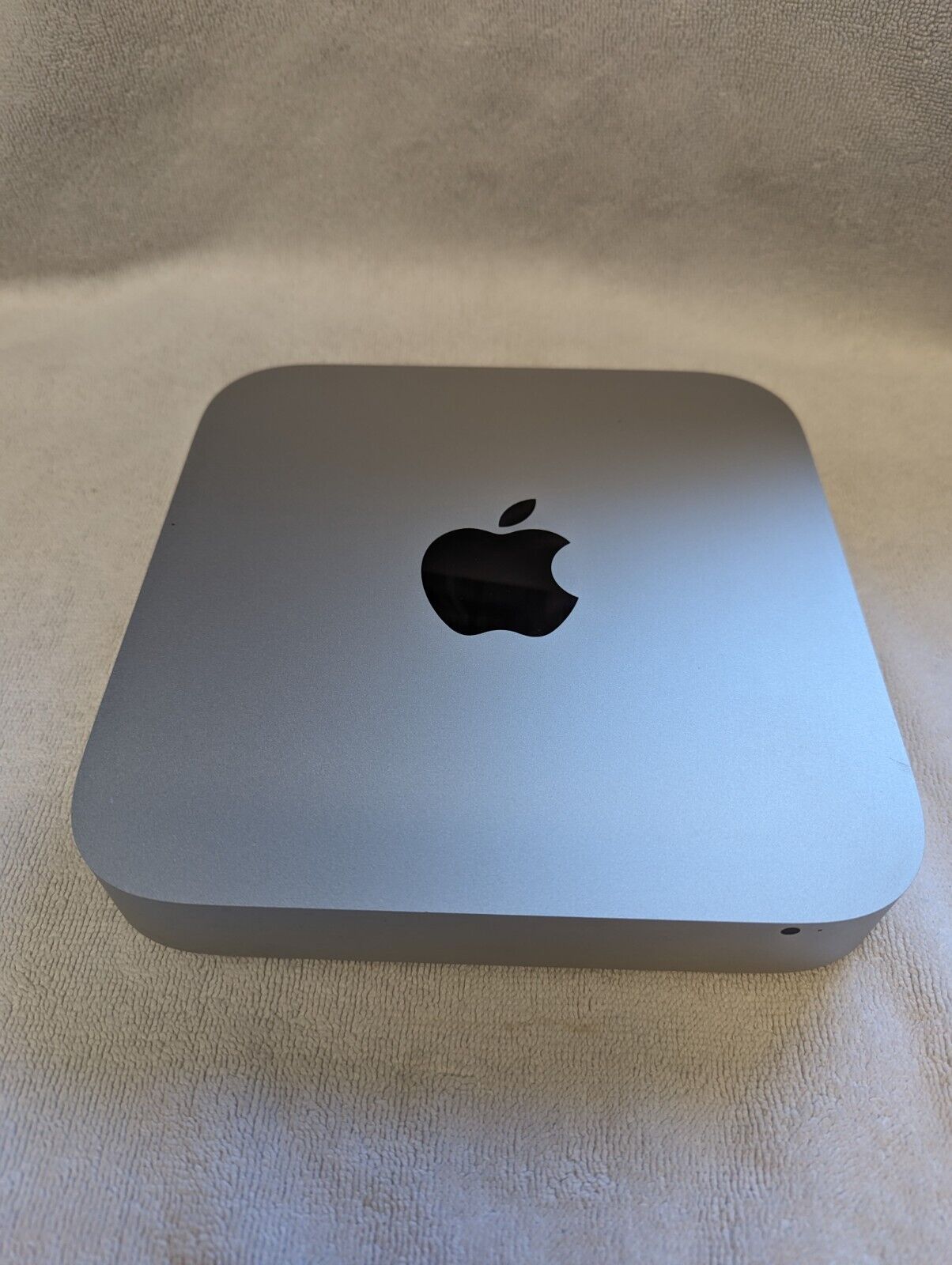 Apple Mac mini (Late 2014), 2.6GHz Core i5, 8GB RAM, 250GB SSD, Monterey MacOS