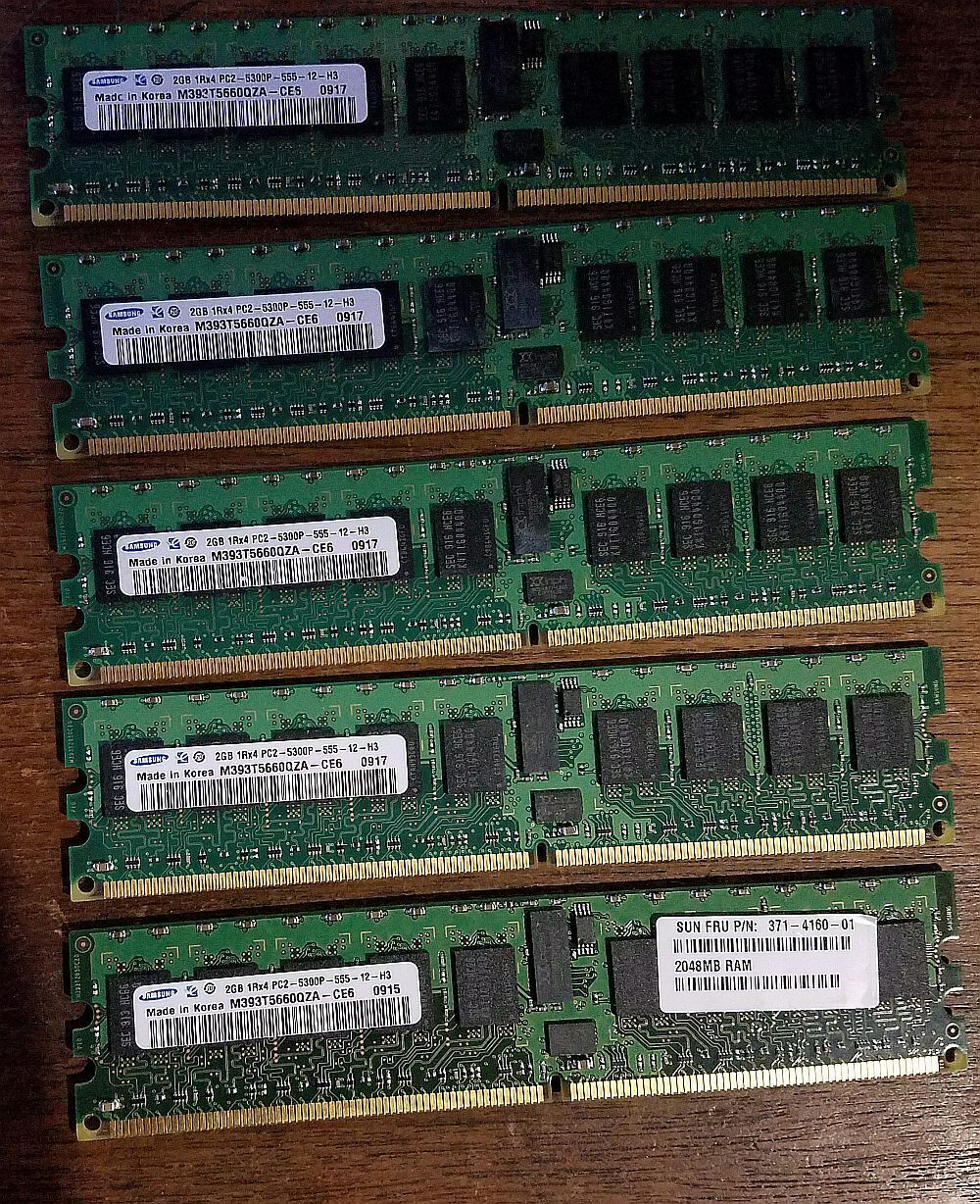 5x SAMSUNG 2GB M393T5660QZA-CE6 1Rx4 PC2-5300P Used