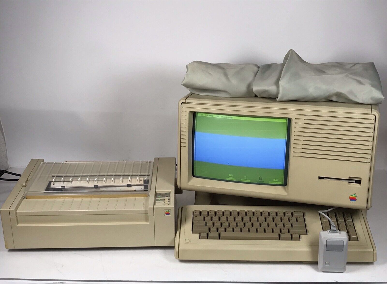 Vintage Apple Lisa 2/10 (Macintosh XL) Computer - A Rare Collector's Gem