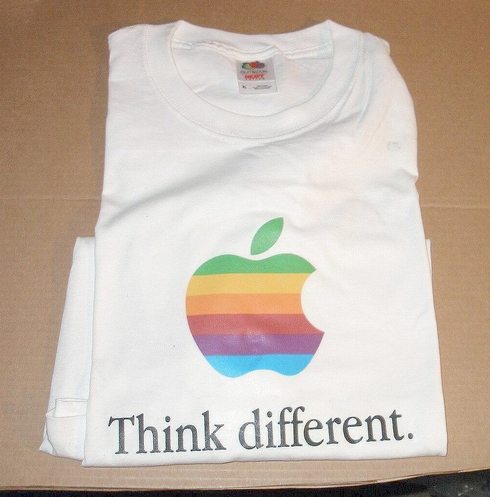 Apple Logo Think Different T-Shirt - L