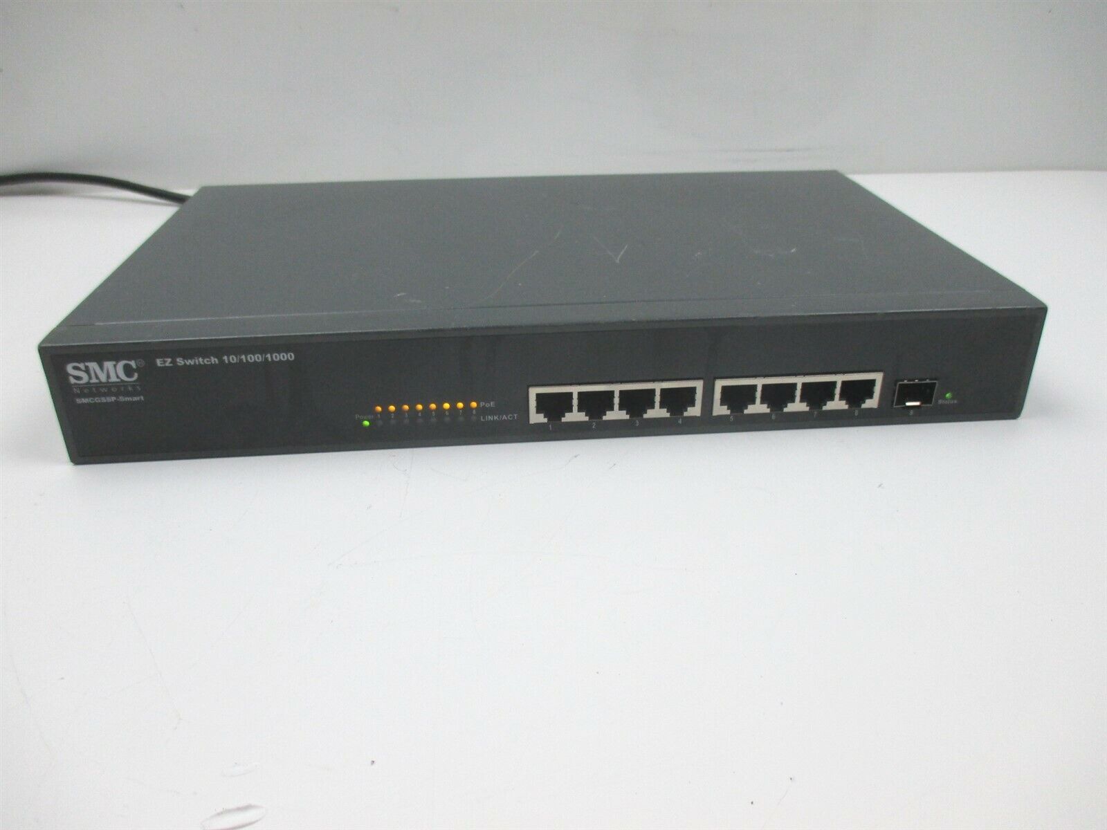 SMC Networks 8 Port PoE Ethernet Switch SMCGS8P 10/100/1000 